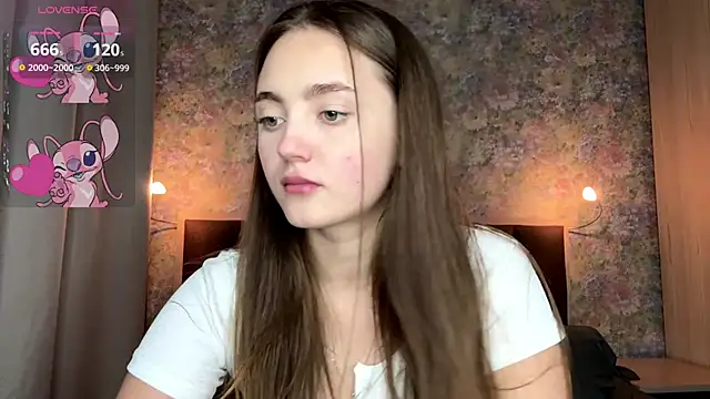 LoraDavi's Live XXX Chat