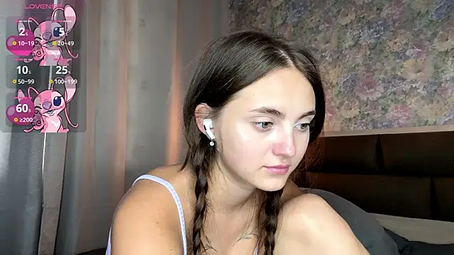 LoraDavi's Live XXX Chat