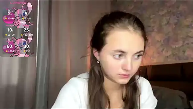 LoraDavi's Webcam Show