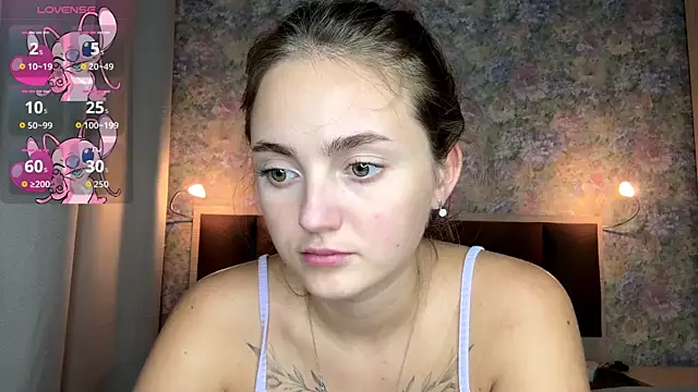 LoraDavi Chat XXX live