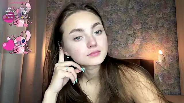Онлайн чат XXX LoraDavi