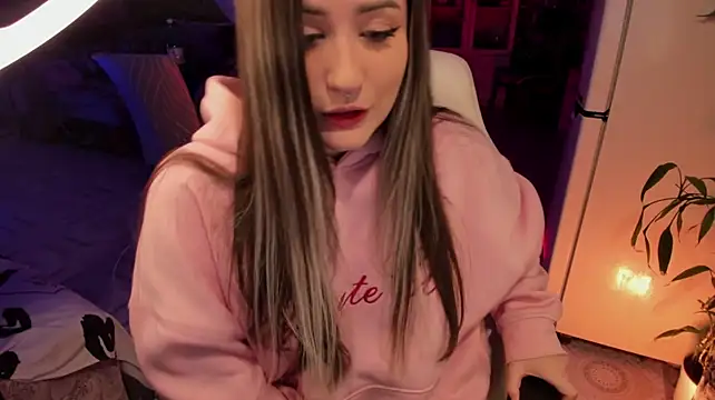 Sserendipityy Webcam Show