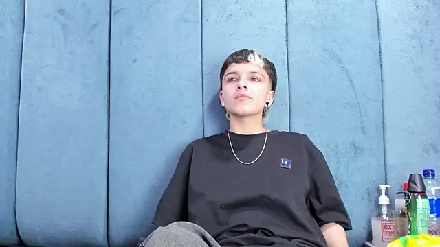 Megan_Thompson_'s Live Chat Room