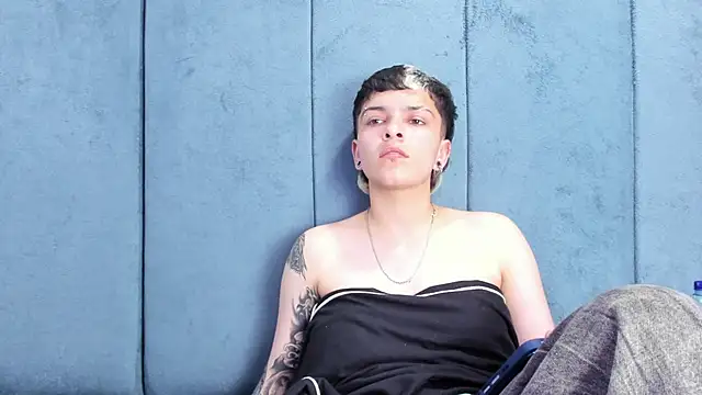 Megan_Thompson_ élő XXX-chatje