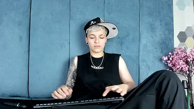 Megan_Thompson_'s Live XXX Chat