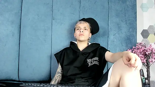 Megan_Thompson_'s Live XXX Chat