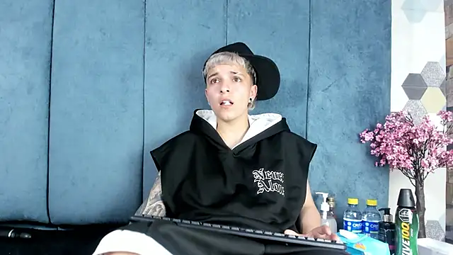 Megan_Thompson_'s Live XXX Chat