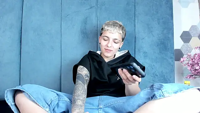 Megan_Thompson_'s Live XXX Chat