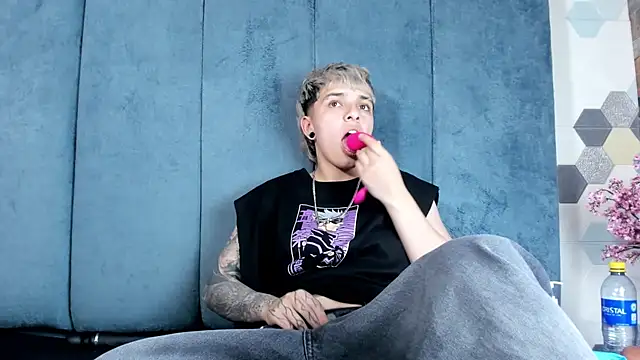 Megan_Thompson_'s Live XXX Chat