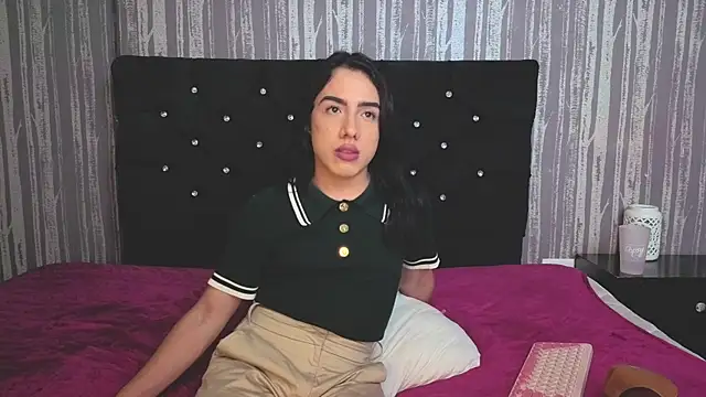 Alicee_Moonn: вебкам-шоу