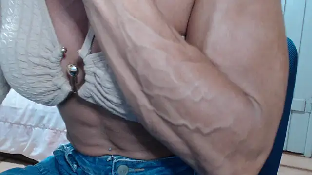 Stronggsexy élő XXX-chatje
