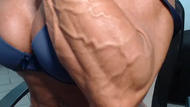 Stronggsexy – Live XXX-chat
