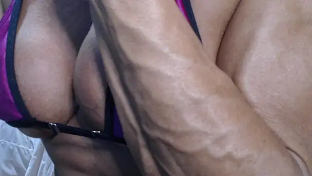 צ'אט XXX בשידור חי של Stronggsexy