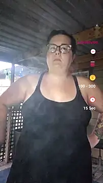 צ'אט XXX בשידור חי של valeriejane