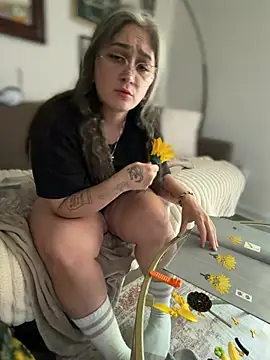 הופעת וובקאם של Alix_Valentine