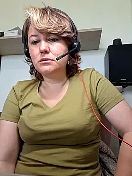 Tutideli Pertunjukan Webcam