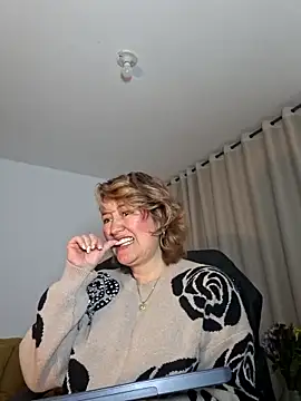 Show modela Tutideli na web-kameri