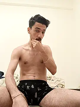 yolgezer073 Show in webcam