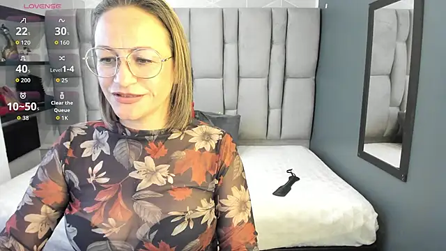 Charlot_milf live XXX chat