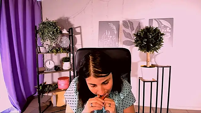 MartaEdams' Live XXX Chat