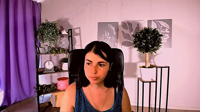MartaEdams' Live XXX Chat
