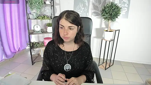MartaEdams' Live XXX Chat