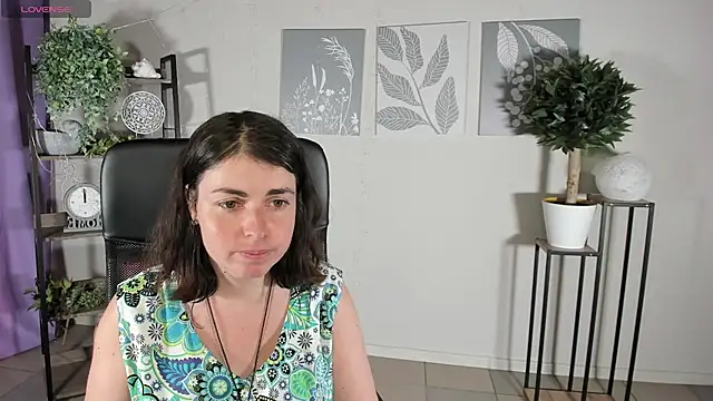 MartaEdams' Live XXX Chat