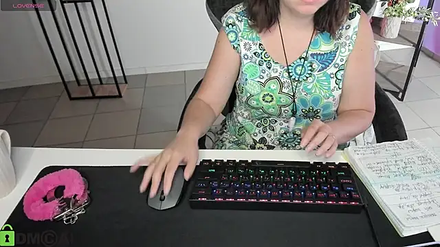 MartaEdams Live XXX Chat