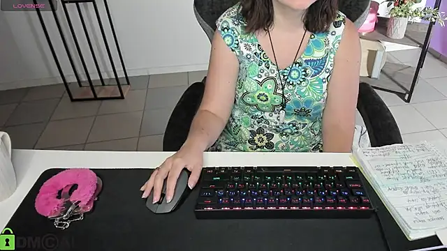 MartaEdams Chat XXX in diretta