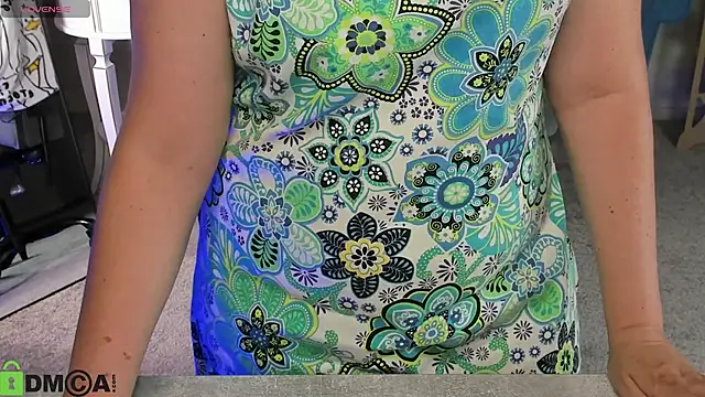 دردشة MartaEdams الجنسية المباشرة