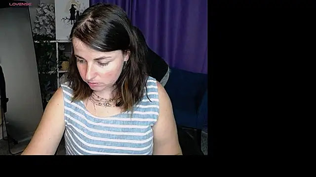 MartaEdams' Live XXX Chat