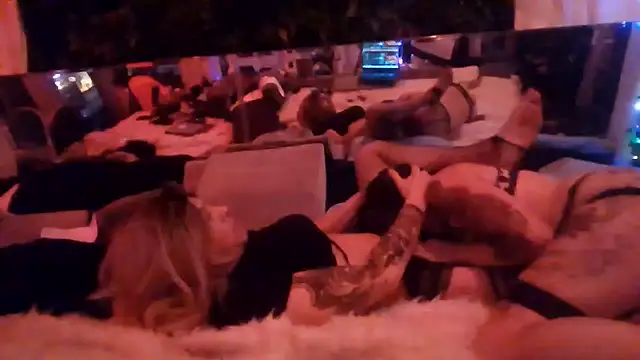 MissleAnusMike's Webcam Show