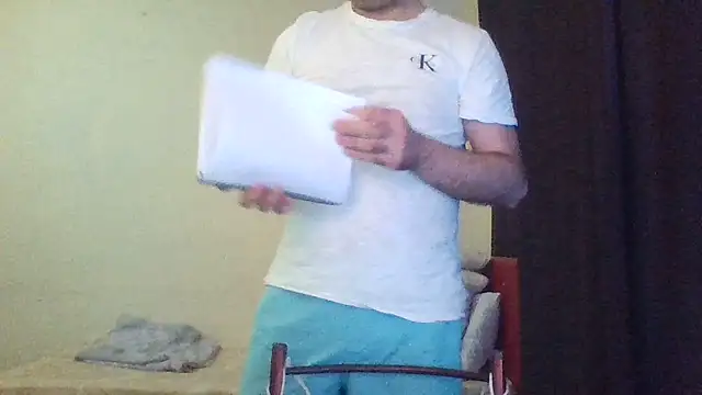 Show modela st206boy na web-kameri