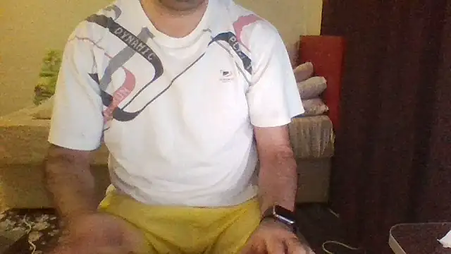 Show modela st206boy na web-kameri