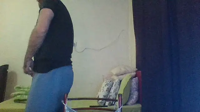 st206boy Show in webcam