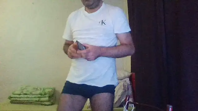 st206boy Show in webcam