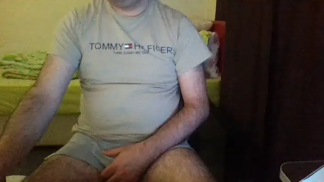 Show modela st206boy na web-kameri