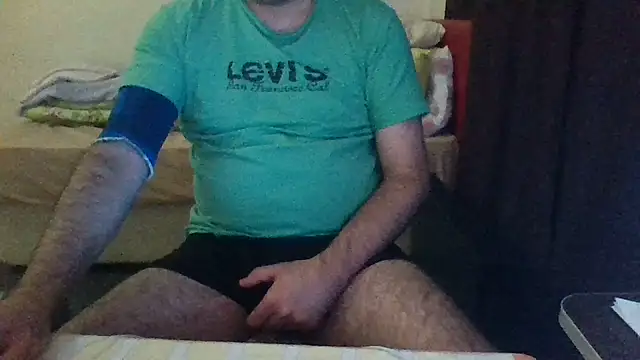st206boy Show in webcam