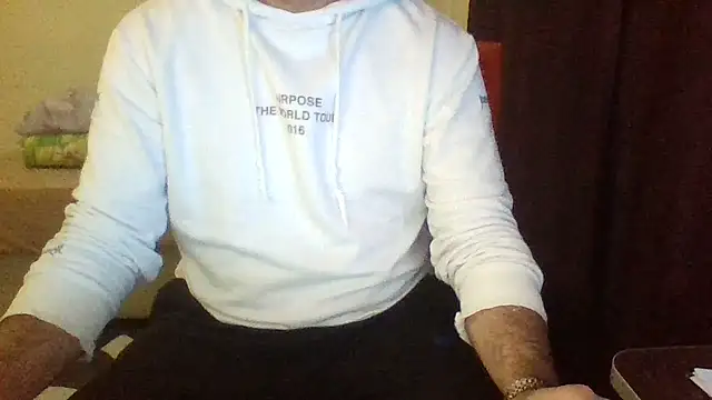 st206boy Show in webcam