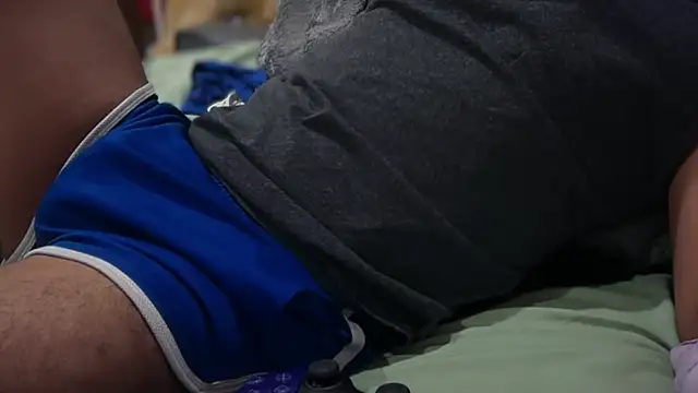 LosAngelesUncutLatino webkamerás műsora