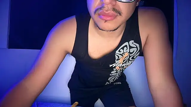 LosAngelesUncutLatino 웹캠 쇼