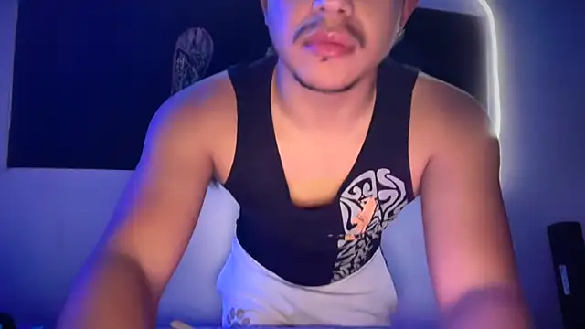 LosAngelesUncutLatino's Webcam Show