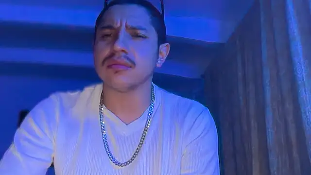 LosAngelesUncutLatino: вебкам-шоу