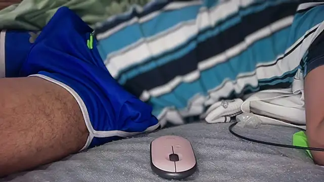 LosAngelesUncutLatino webkamerás műsora