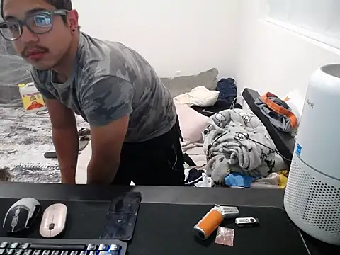 LosAngelesUncutLatino's Webcam Show