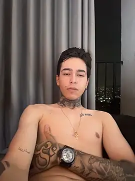 Chatroom XXX en direct de samm4044