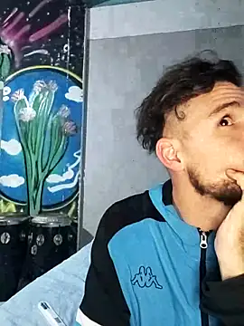 parejajuguetona420's Live XXX Chat