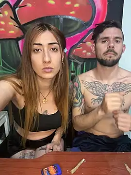 parejajuguetona420 웹캠 쇼