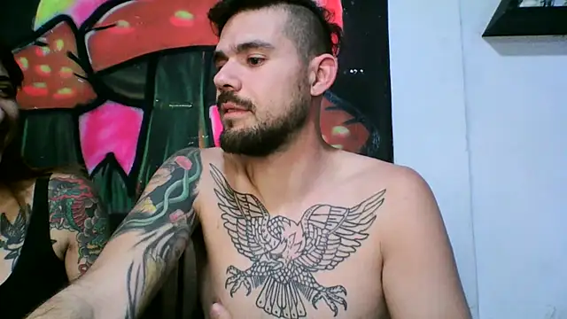 Chat +18 de parejajuguetona420 ao vivo