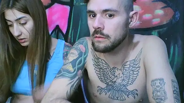 parejajuguetona420 Webcamshow